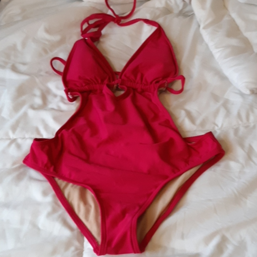 One piece swim suite